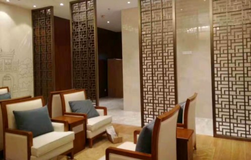 酒店不銹鋼屏風(fēng)安裝應(yīng)該注意什么？